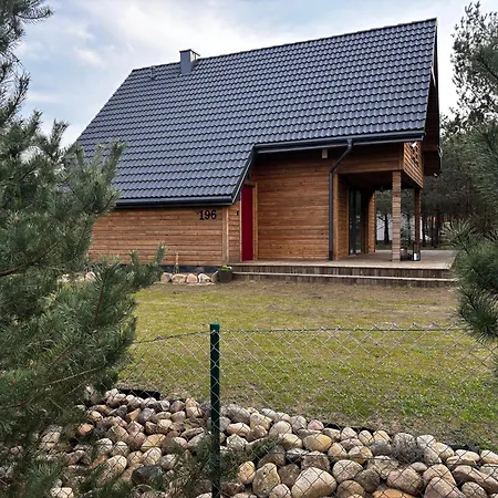 Holiday home Bor I Woda - Klimatyczny, Drewniany Dom W Sercu Jezior I Lasow Niesiolowice