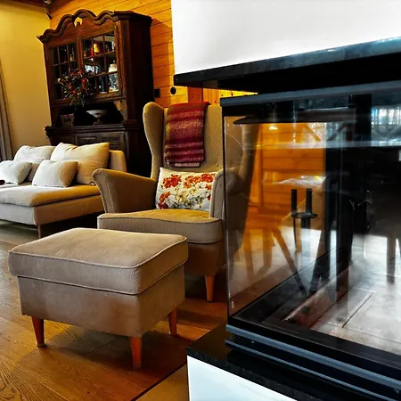 Casa vacanze Bor I Woda - Klimatyczny, Drewniany Dom W Sercu Jezior I Lasow Niesiolowice